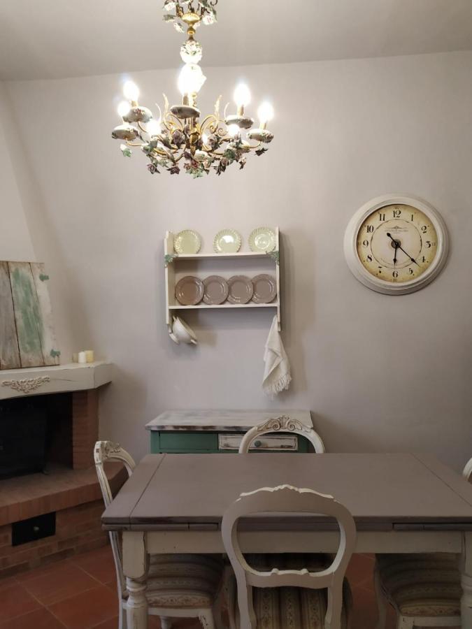 Вилла Borgo Antico Лари Экстерьер фото