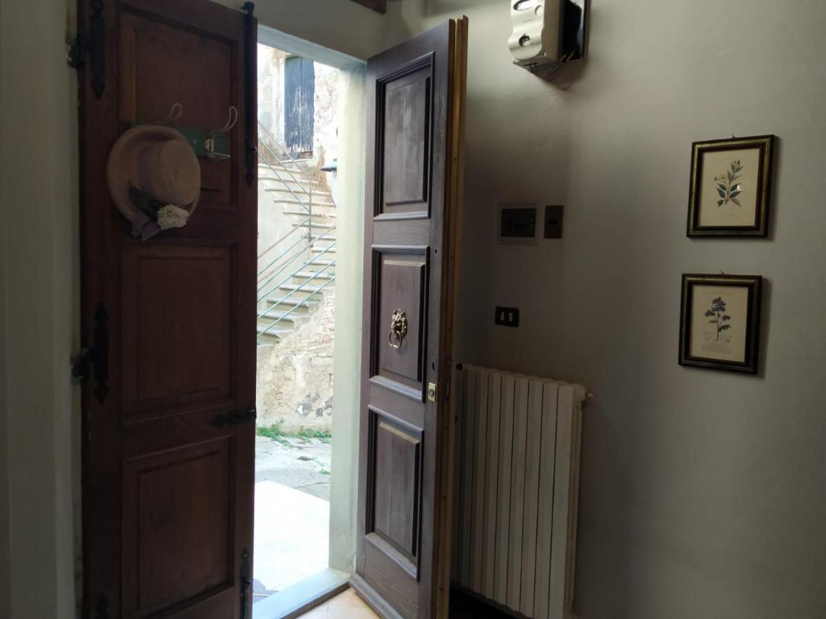 Вилла Borgo Antico Лари Экстерьер фото