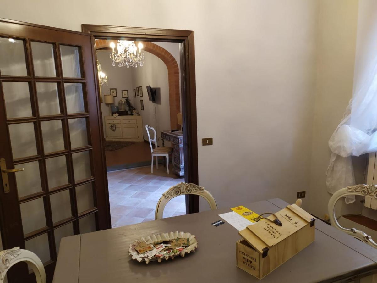 Вилла Borgo Antico Лари Экстерьер фото