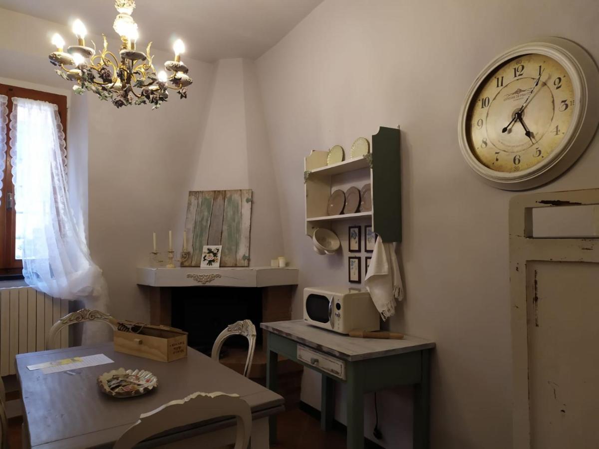 Вилла Borgo Antico Лари Экстерьер фото