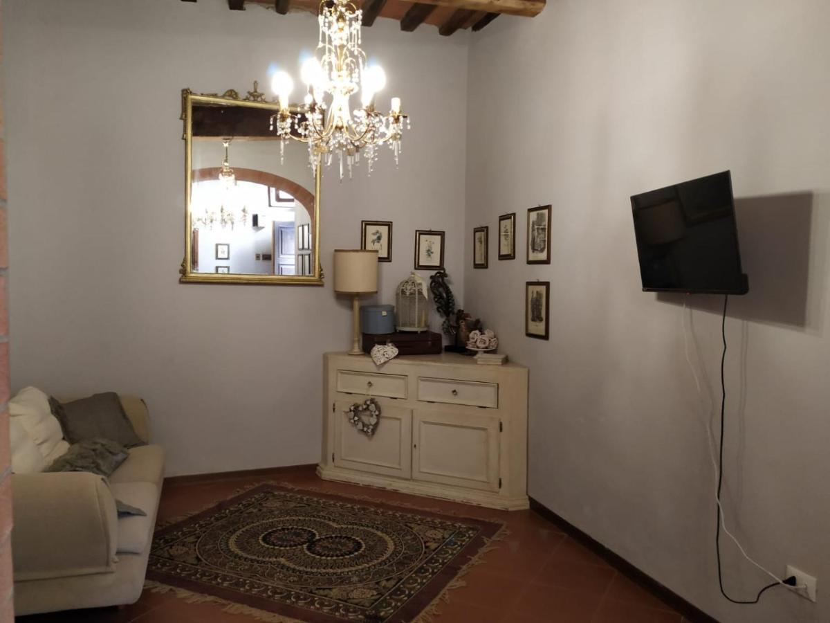 Вилла Borgo Antico Лари Экстерьер фото
